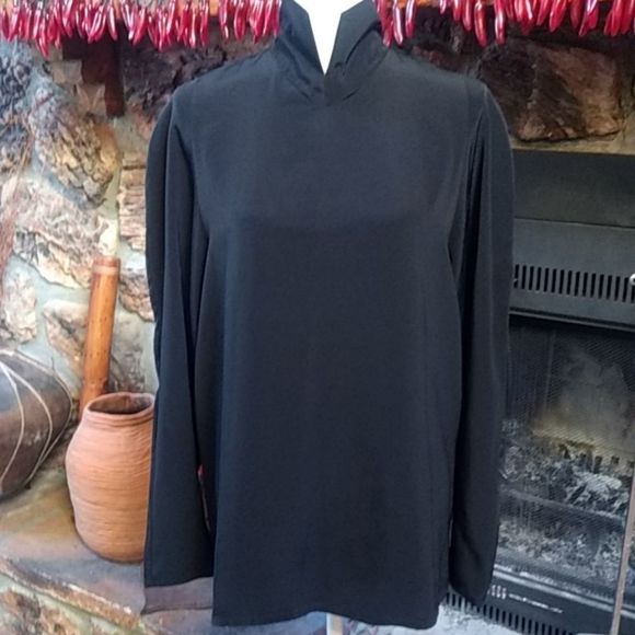 La Chine Classic Blouse by Galinda Wang - Picture 1 of 4